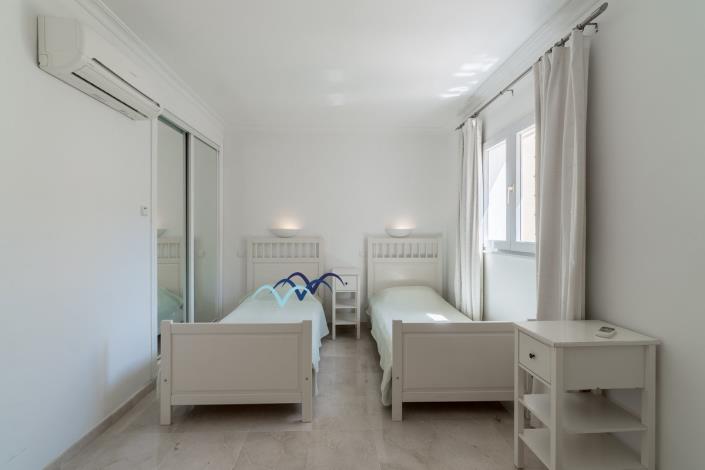 Image No.21-2 Bed Semi-Detached for sale