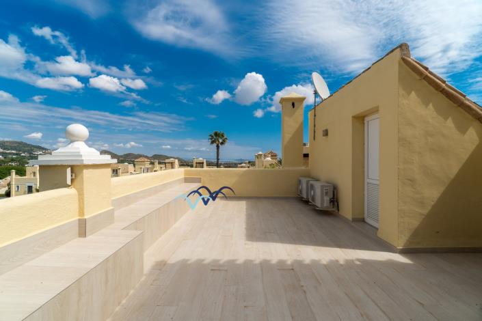 Image No.25-2 Bed Semi-Detached for sale