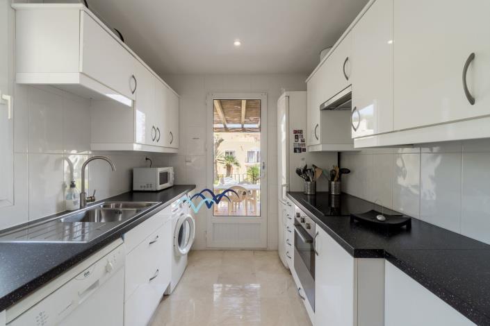 Image No.30-2 Bed Semi-Detached for sale