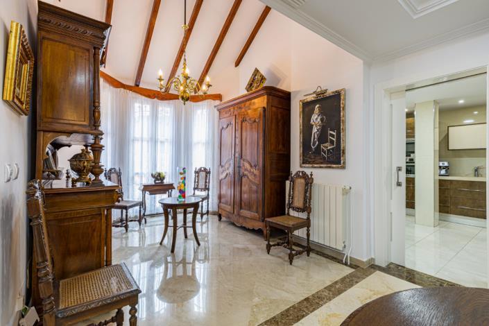 Image No.20-5 Bed Villa / Detached for sale