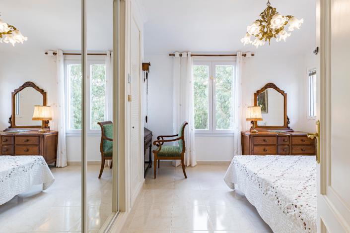 Image No.25-5 Bed Villa / Detached for sale