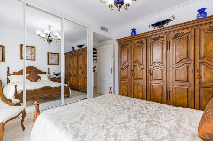 Image No.27-5 Bed Villa / Detached for sale