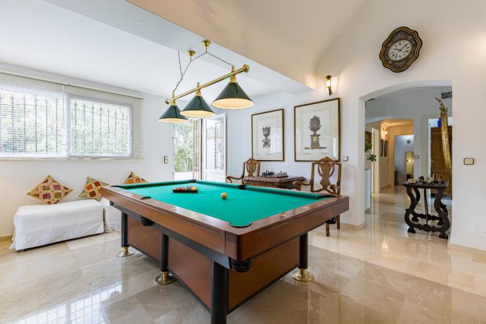 Image No.28-5 Bed Villa / Detached for sale