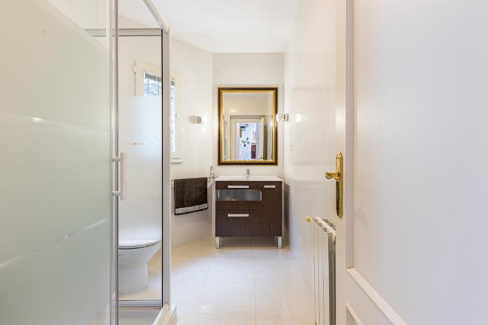 Image No.31-5 Bed Villa / Detached for sale