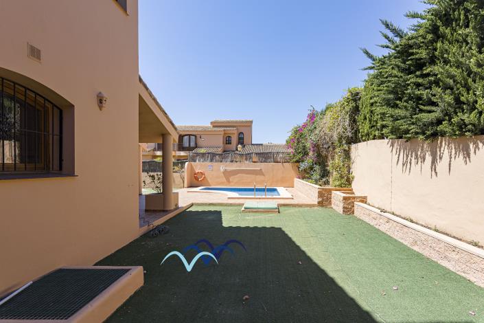 Image No.14-3 Bed Semi-Detached for sale