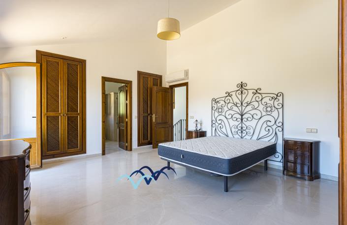 Image No.15-3 Bed Semi-Detached for sale