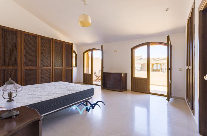 Image No.16-3 Bed Semi-Detached for sale