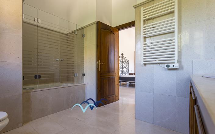 Image No.18-3 Bed Semi-Detached for sale