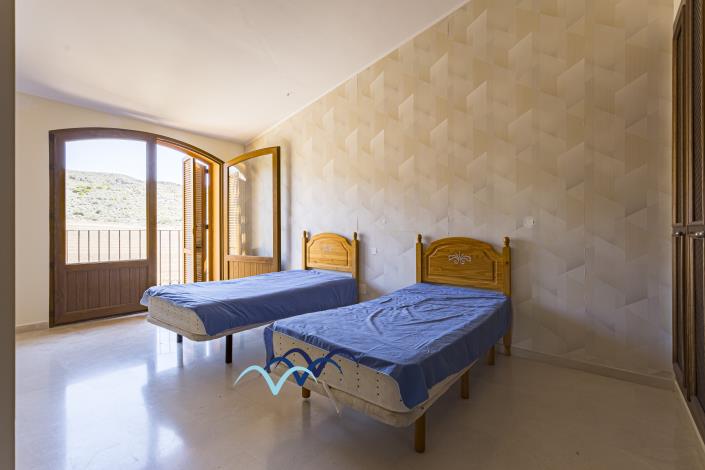 Image No.21-3 Bed Semi-Detached for sale