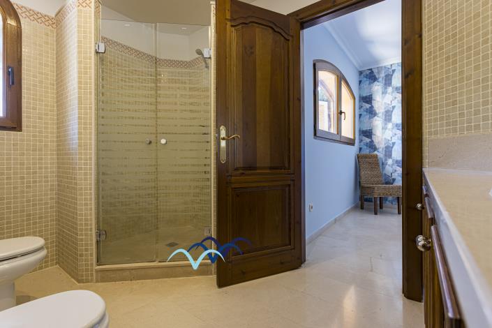 Image No.26-3 Bed Semi-Detached for sale