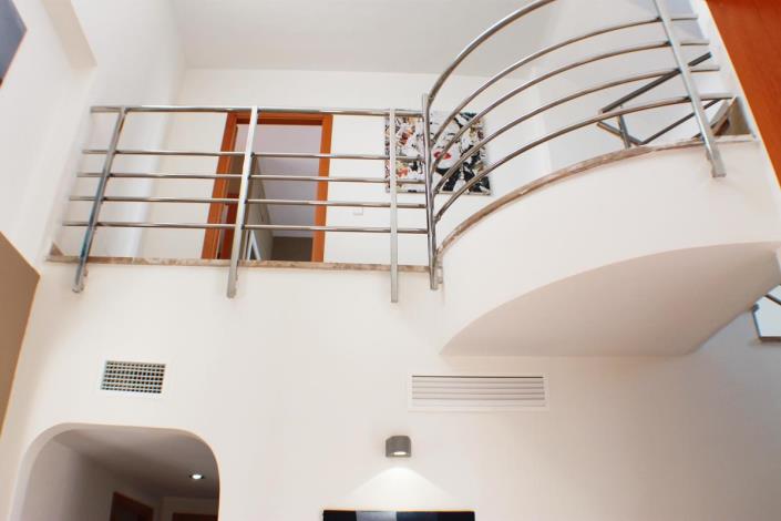 Image No.22-4 Bed Villa / Detached for sale