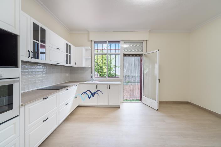 Image No.9-7 Bed House/Villa for sale