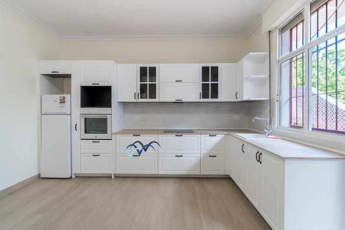 Image No.8-7 Bed House/Villa for sale