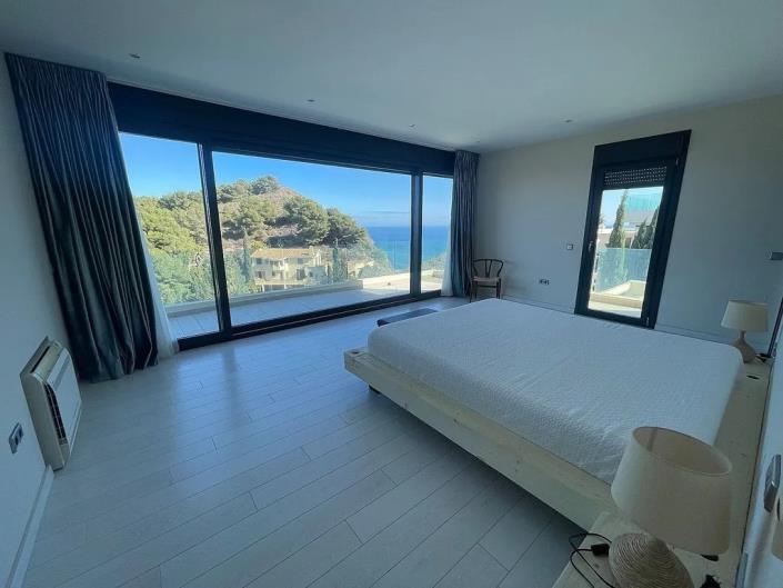 Image No.19-5 Bed Villa / Detached for sale