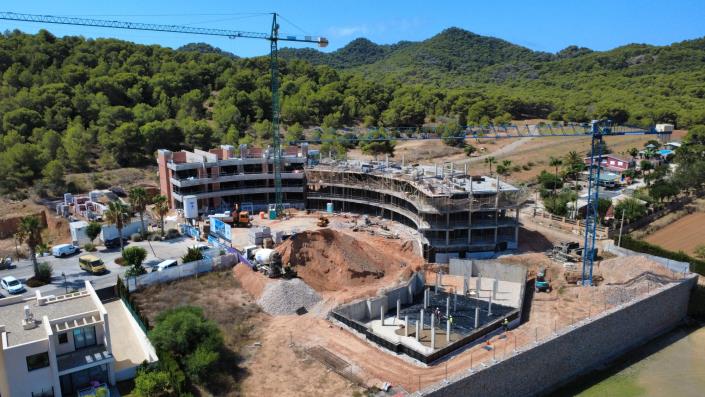 Image No.24-3 Bed Apartment for sale