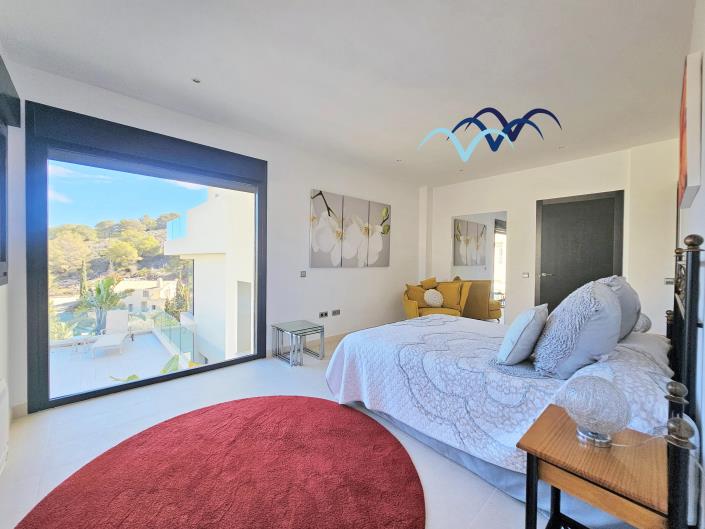 Image No.25-5 Bed Villa / Detached for sale