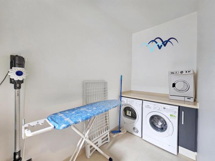 Image No.35-5 Bed Villa / Detached for sale