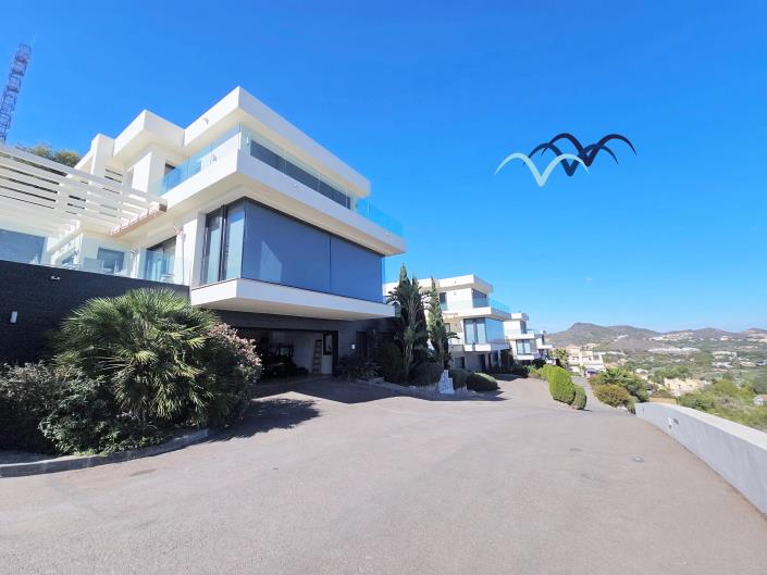 Image No.38-5 Bed Villa / Detached for sale