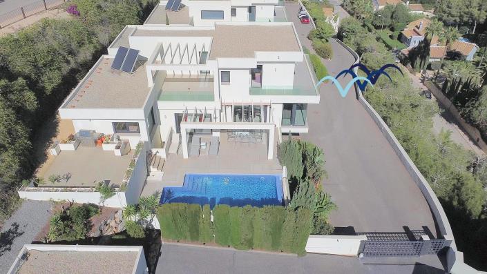 Image No.39-5 Bed Villa / Detached for sale