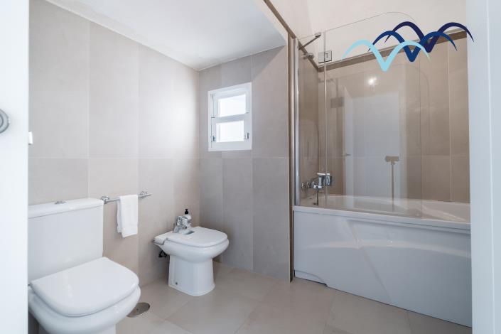 Image No.18-2 Bed Apartment for sale