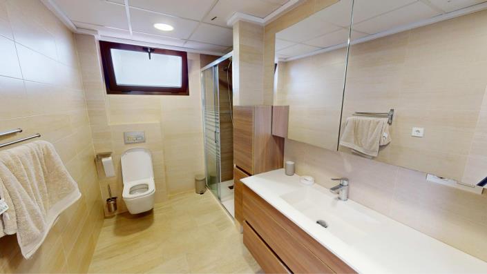 Image No.19-4 Bed Villa / Detached for sale