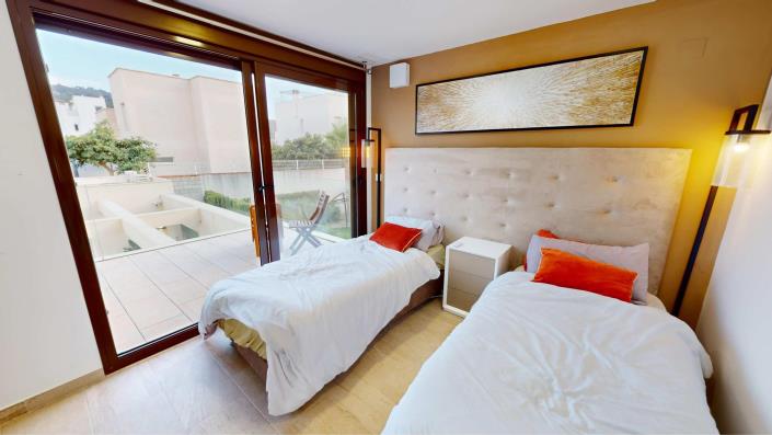 Image No.21-4 Bed Villa / Detached for sale