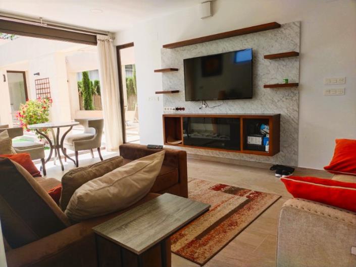 Image No.8-4 Bed Villa / Detached for sale