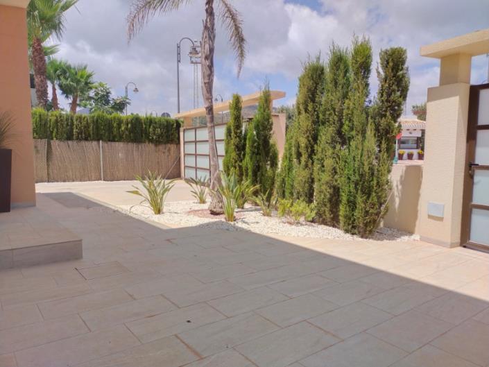 Image No.33-4 Bed Villa / Detached for sale