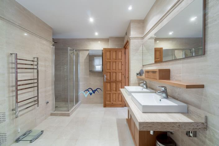 Image No.21-3 Bed Villa / Detached for sale