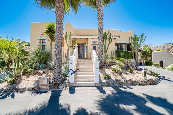 Image No.22-3 Bed Villa / Detached for sale