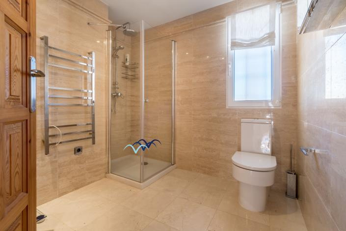 Image No.33-3 Bed Villa / Detached for sale