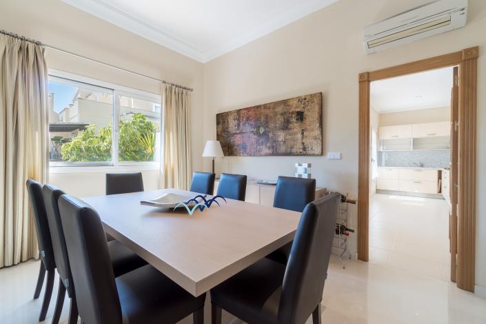 Image No.10-5 Bed Villa / Detached for sale