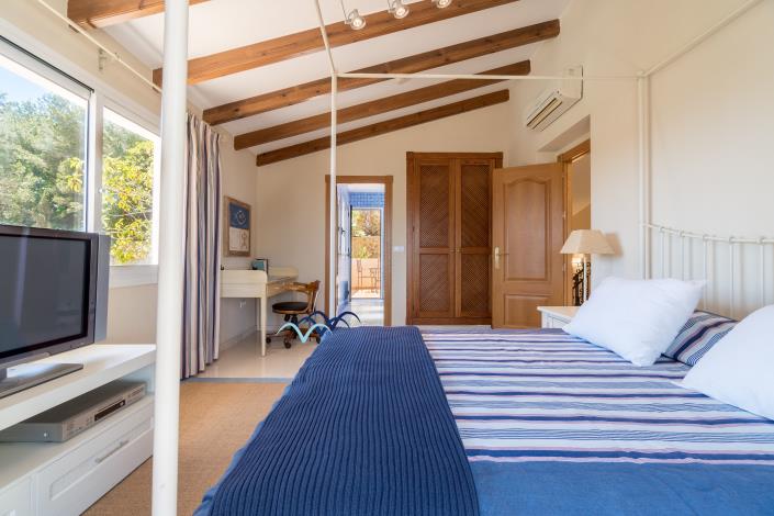 Image No.28-5 Bed Villa / Detached for sale