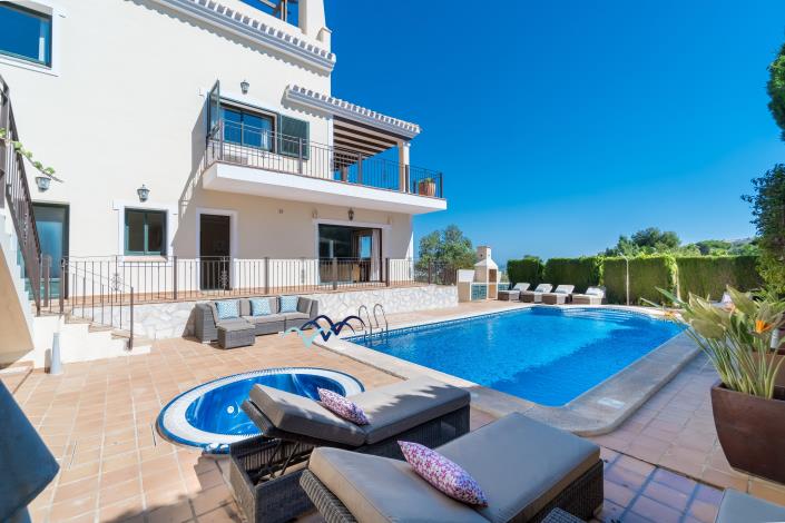 Image No.34-5 Bed Villa / Detached for sale