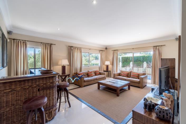 Image No.35-5 Bed Villa / Detached for sale