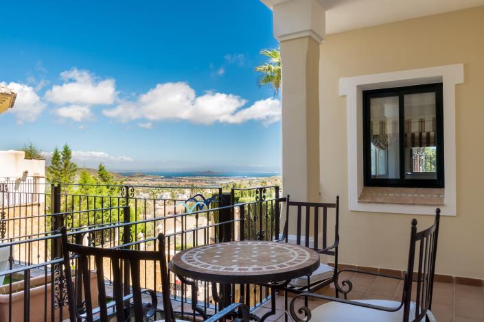 Image No.45-5 Bed Villa / Detached for sale