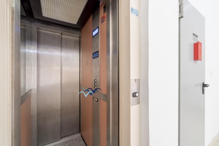 Image No.53-5 Bed Villa / Detached for sale