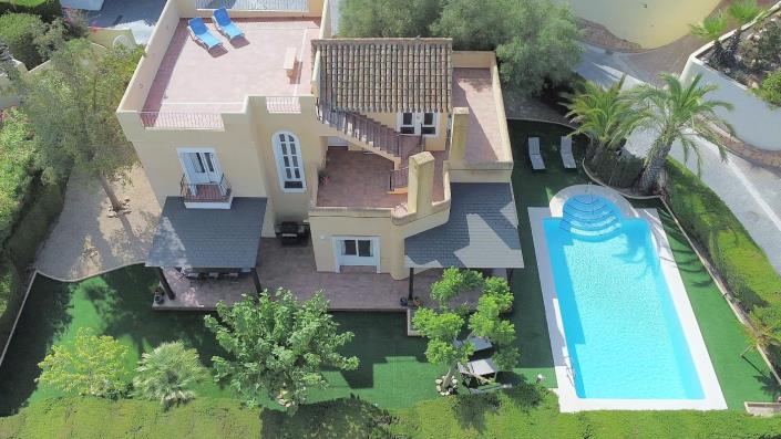 Image No.1-5 Bed Villa / Detached for sale