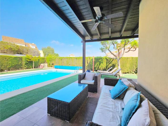 Image No.15-5 Bed Villa / Detached for sale