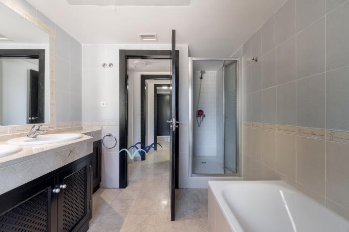 Image No.44-2 Bed Apartment for sale