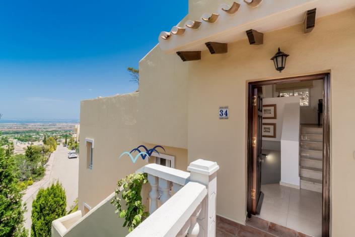 Image No.24-4 Bed Villa / Detached for sale