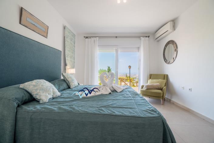 Image No.52-4 Bed Villa / Detached for sale