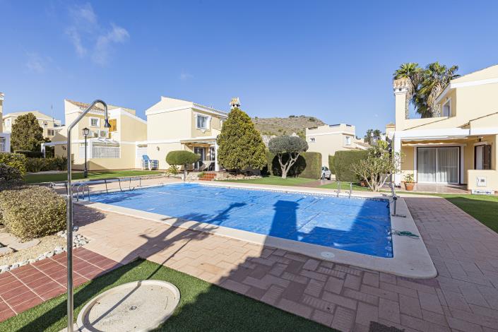 Image No.36-3 Bed Semi-Detached for sale