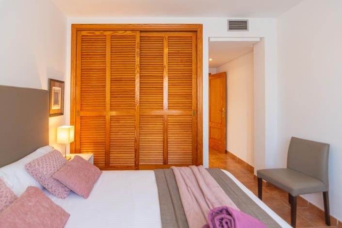 Image No.12-3 Bed Semi-Detached for sale