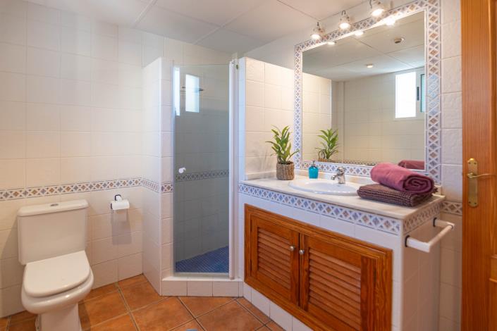 Image No.19-3 Bed Semi-Detached for sale