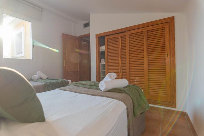 Image No.23-3 Bed Semi-Detached for sale