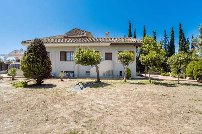 Image No.12-5 Bed Villa / Detached for sale