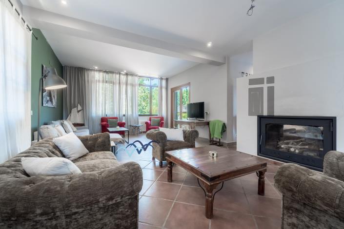 Image No.28-5 Bed Villa / Detached for sale