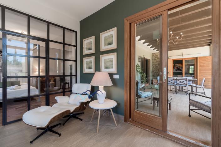 Image No.43-5 Bed Villa / Detached for sale