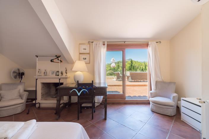 Image No.47-5 Bed Villa / Detached for sale